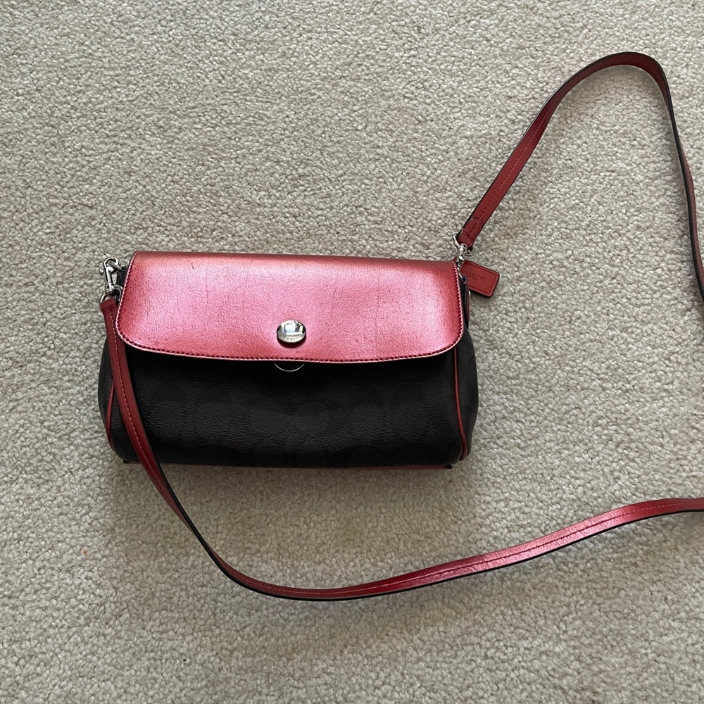 Great Condition Burnt Red and Coach Signature Crossbody Purse